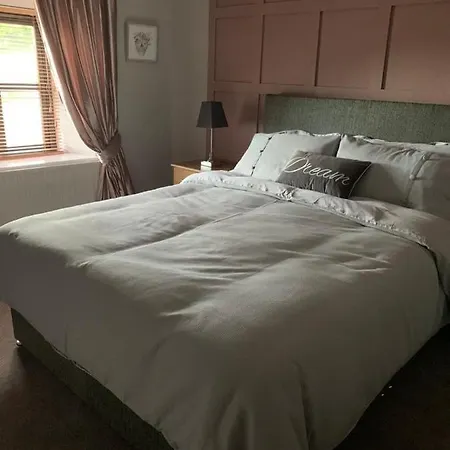 The Wee House, Omeath O Meith