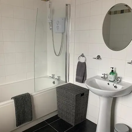 The Wee House, Omeath * O Meith