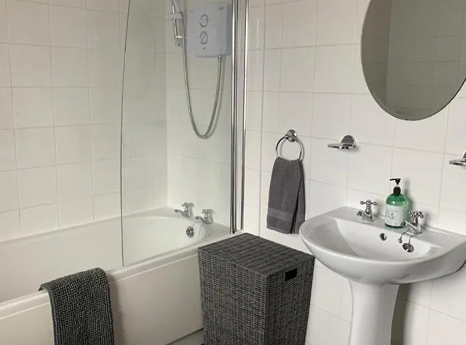 The Wee House, Omeath * O Meith